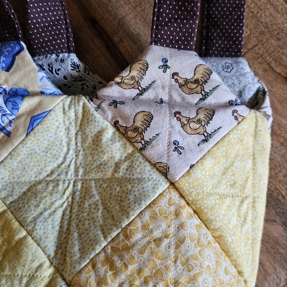 Reversible Handmade Quilted Patch Work Egg Basket Bag with Hens - Picture 6 of 7